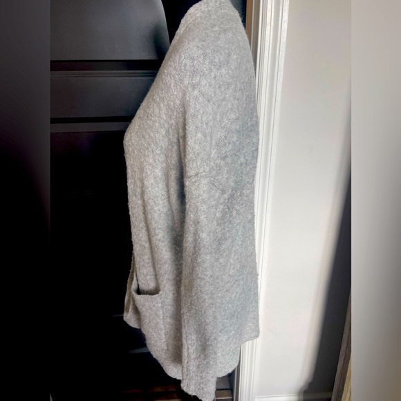 Free People Light Grey Fuzzy Comfy Sexy Sweet Long Cardigan Size XS - Picture 4 of 8